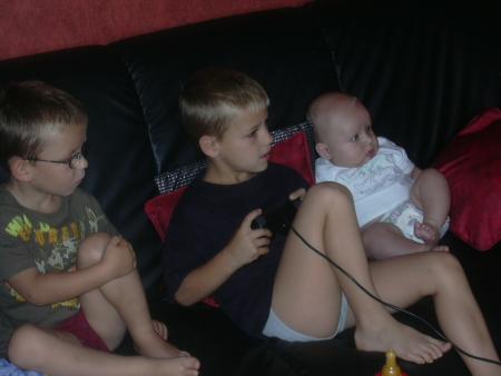 LES TROIS